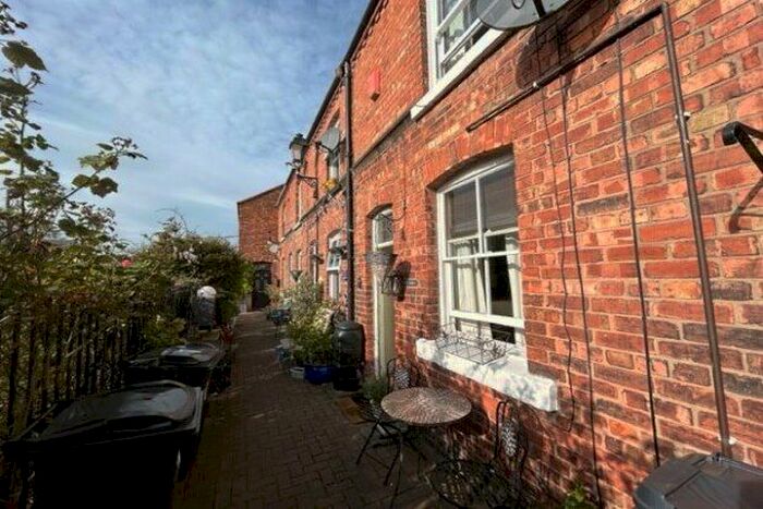 2 Bedroom Property To Rent In Kimberley Terrace, Chester, CH2