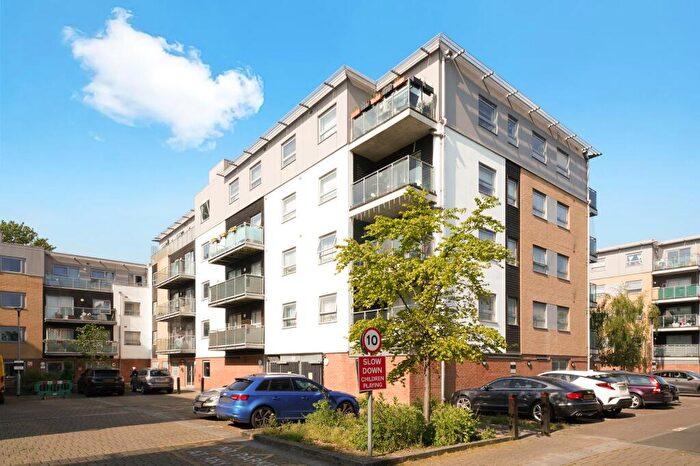 1 Bedroom Flat For Sale In Talbot Close, Oak Lodge Talbot Close, CR4