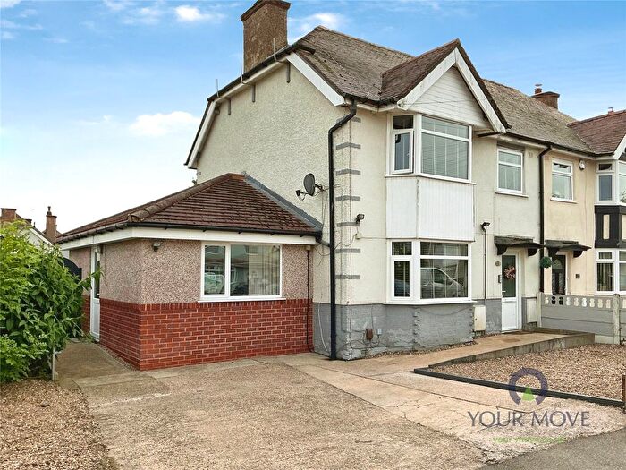 4 Bedroom Semi-Detached House For Sale In Lawrence Avenue, Kirkby-In-Ashfield, Nottingham, Nottinghamshire, NG17