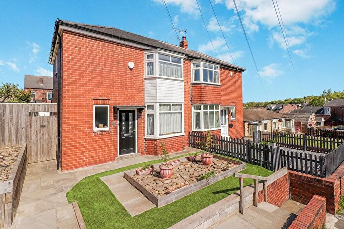 2 Bedroom Semi-Detached House For Sale In Shiregreen Lane, Sheffield, S5