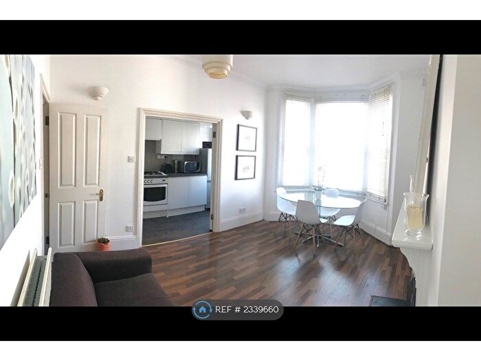 2 Bedroom Flat To Rent In Harwood Road, London, SW6