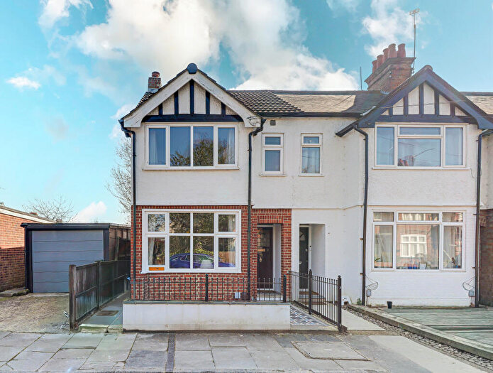 3 Bedroom End Of Terrace House For Sale In St. Julians Road, St. Albans, Hertfordshire, AL1