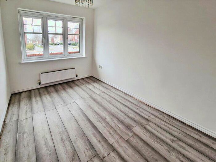 4 Bedroom Detached House For Sale In Worsley Road North, Worsley