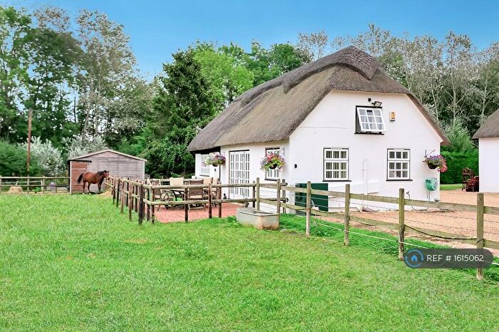 1 Bedroom Semi-Detached House To Rent In Wimborne, Wimborne, Dorset, BH21