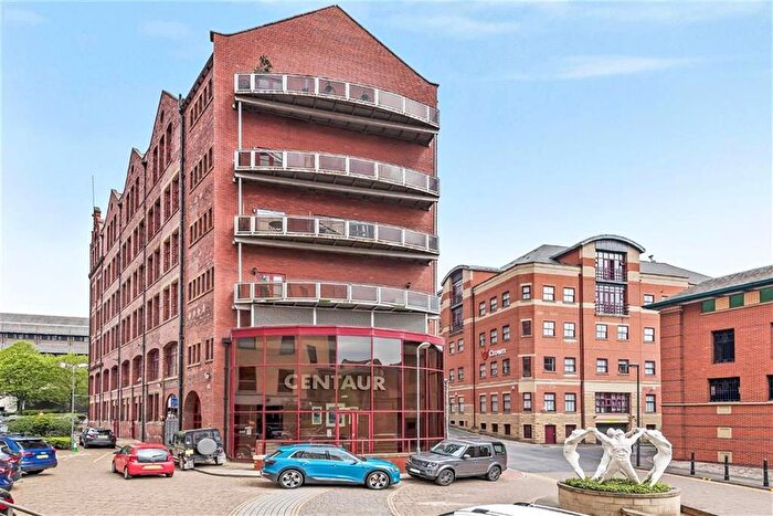 2 Bedroom Flat To Rent In Centaur House, Leeds, LS1