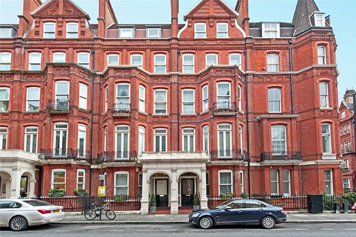 2 Bedroom Flat To Rent In Park Street, London, W1K