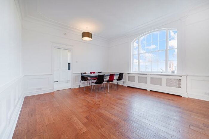 2 Bedroom Flat To Rent In Randolph Avenue, London, W9