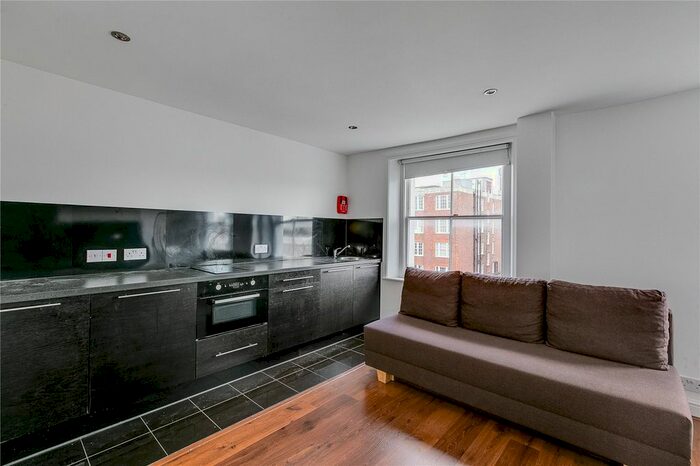 Studio To Rent In Kensington Park Road, London, W11