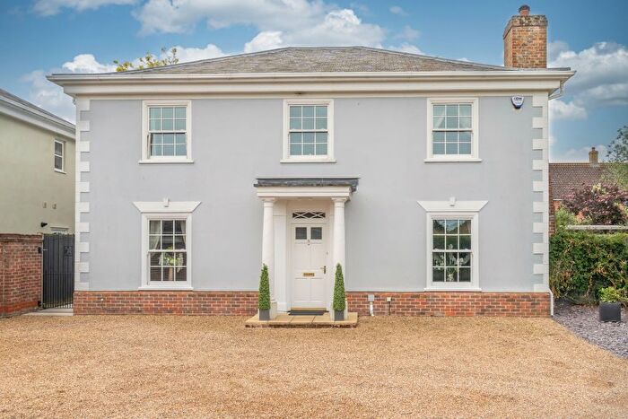 4 Bedroom Detached House For Sale In Castelins Way, Mulbarton, Norwich, NR14
