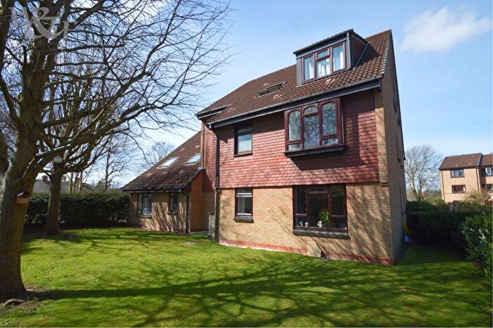 1 Bedroom Flat For Sale In Swan Gardens, Erdington, Birmingham, B23