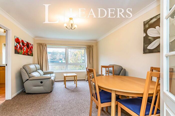 1 Bedroom Flat To Rent In Woodcroft Flats, Chepstow Road, Croydon, CR0