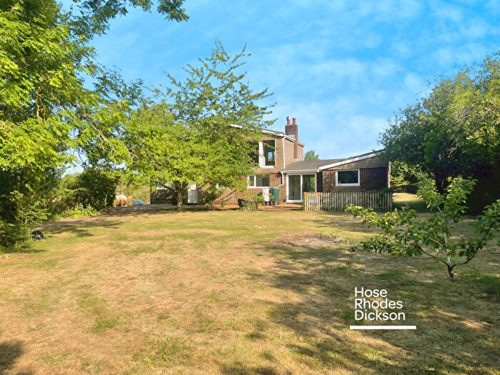 4 Bedroom Detached House To Rent In Dodnor Lane, Newport, PO30