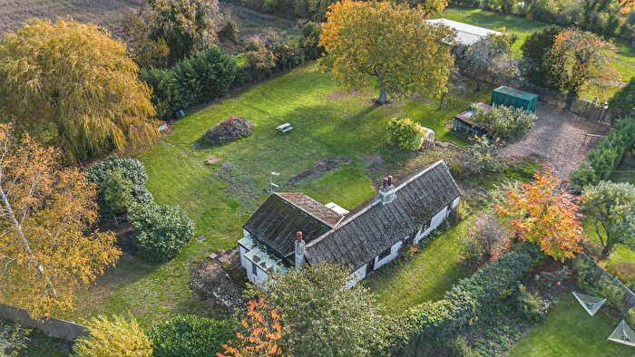 4 Bedroom Bungalow For Sale In Chapel Close, Little Thetford, CB6