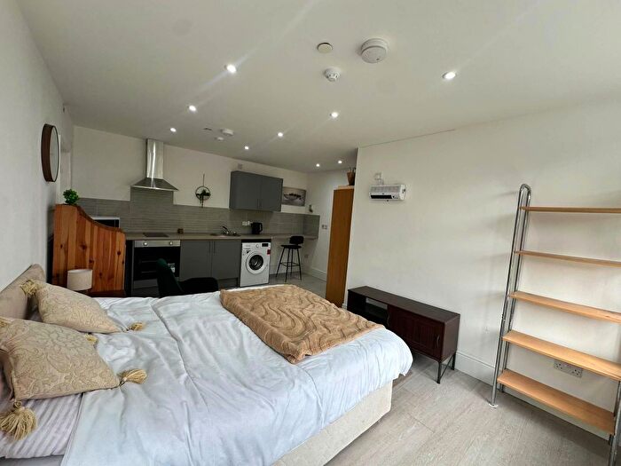 Studio To Rent In Walsall Street, Wednesbury, WS10