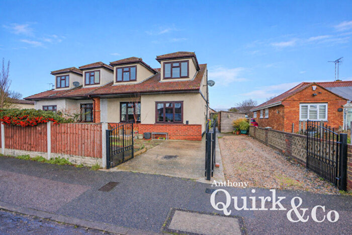 5 Bedroom Semi Detached House For Sale In Long Road, Canvey Island, SS8