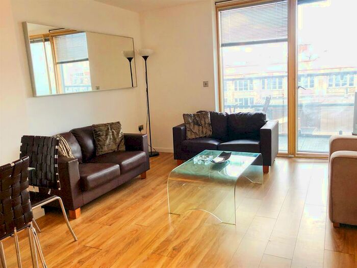 2 Bedroom Flat To Rent In Wellington Quarter, Wellington Street, Leeds, LS1