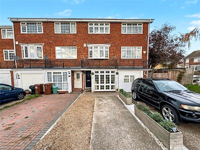 4 Bedroom Terraced House For Sale In Warlingham Close, Rainham, Kent, ME8