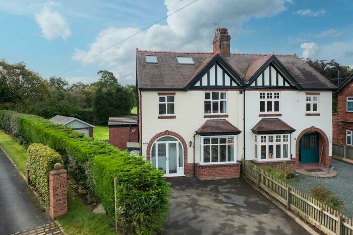 4 Bedroom Semi-Detached House For Sale In Wyche Lane, Bunbury, CW6