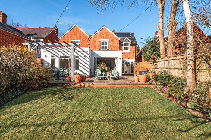 4 Bedroom Detached House For Sale In Bath Road, Woolhampton, Reading, Berkshire, RG7