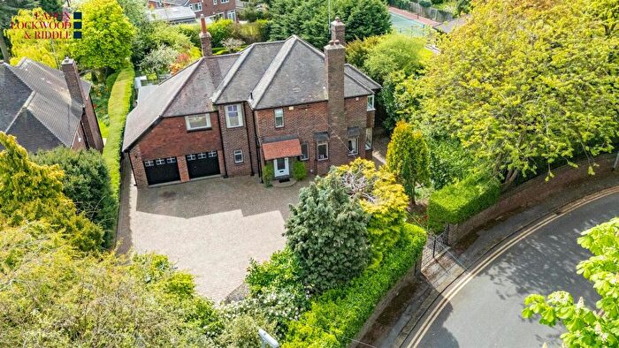 4 Bedroom Detached House For Sale In Sitwell Grove, Rotherham, S60