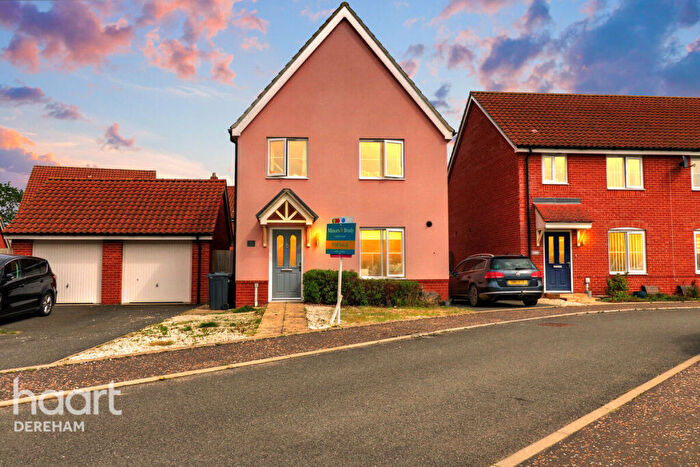 4 Bedroom Detached House For Sale In Silver Birch Road, Dereham, NR20