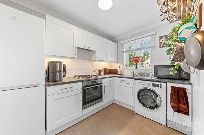 3 Bedroom End Of Terrace House For Sale In Northfield Grange, South Kirkby, WF9
