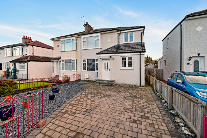 4 Bedroom Semi Detached House For Sale In Kenmure Gardens, Bishopbriggs, G64