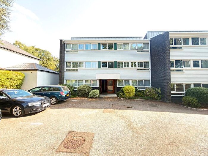 2 Bedroom Flat For Sale In High Point, Pirton Road, Hitchin, Hertfordshire, SG5
