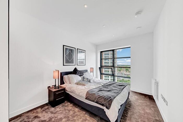 2 Bedroom Apartment For Sale In Amelia House, London City Island, London, E14