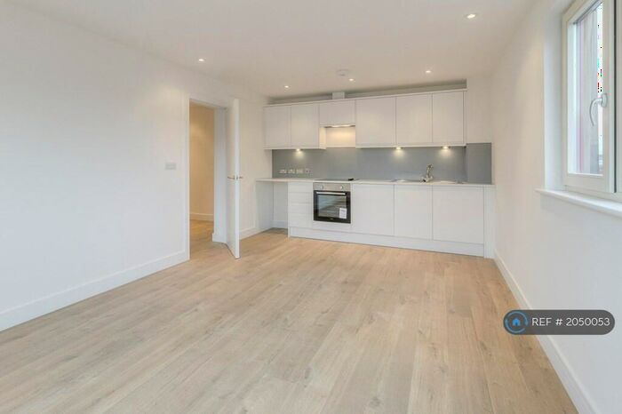 1 Bedroom Flat To Rent In School Lane, Kettering, NN16