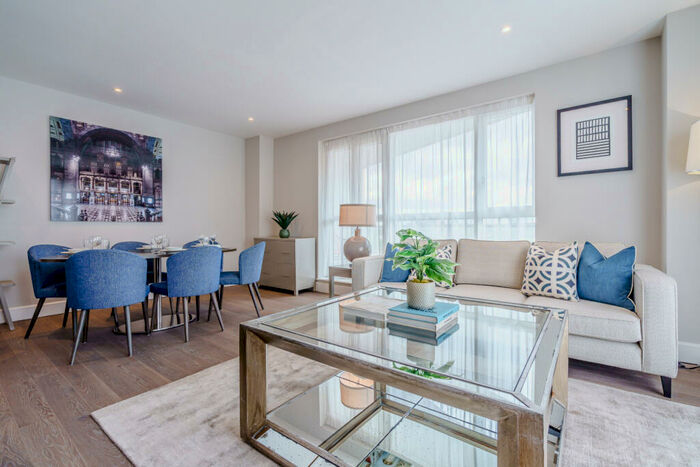 2 Bedroom Flat To Rent In Westferry Road, Canary Wharf, London, E14