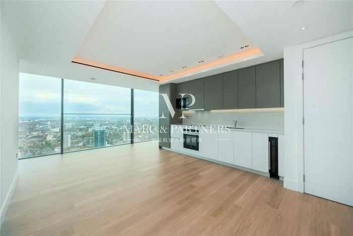2 Bedroom Apartment To Rent In Carrara Tower, City Road, Bollinder Place, London, EC1V