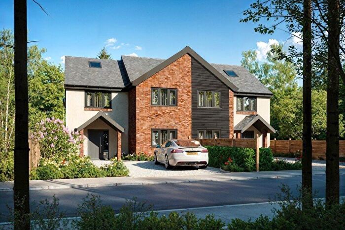 6 Bedroom Semi Detached House For Sale In The Spinney, Beaconsfield, Buckinghamshire, HP9