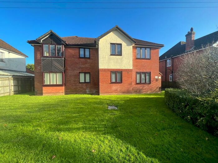 1 Bedroom Apartment To Rent In ** Undergoing Refreshment ** Romsey Road, Southampton, SO16