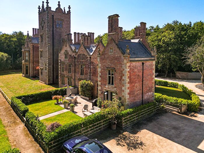 3 Bedroom Semi-Detached House For Sale In East Wing Lodge, Bank Hall Drive, Bretherton, PR26