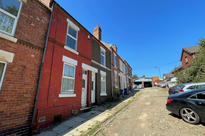 2 Bedroom Detached House To Rent In Bedroom Property In Balby, Doncaster, DN4