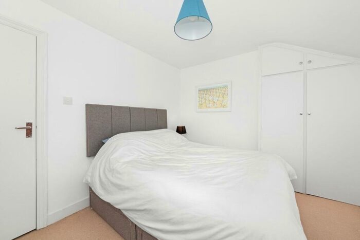 1 Bedroom Apartment For Sale In Rosendale Road, Dulwich, SE21