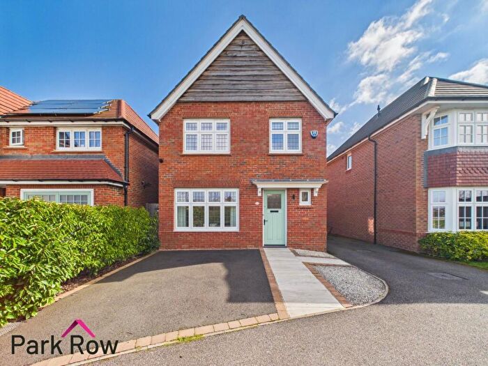 3 Bedroom Detached House For Sale In Barnet Chase, Sherburn In Elmet, Leeds, LS25