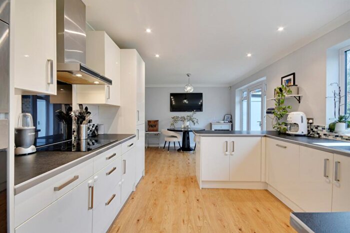 4 Bedroom Detached House For Sale In Normanhurst, Hutton, Brentwood, CM13