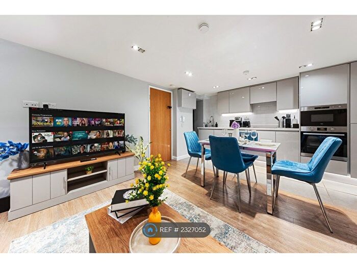 1 Bedroom Flat To Rent In Lavender Hill, London, SW11