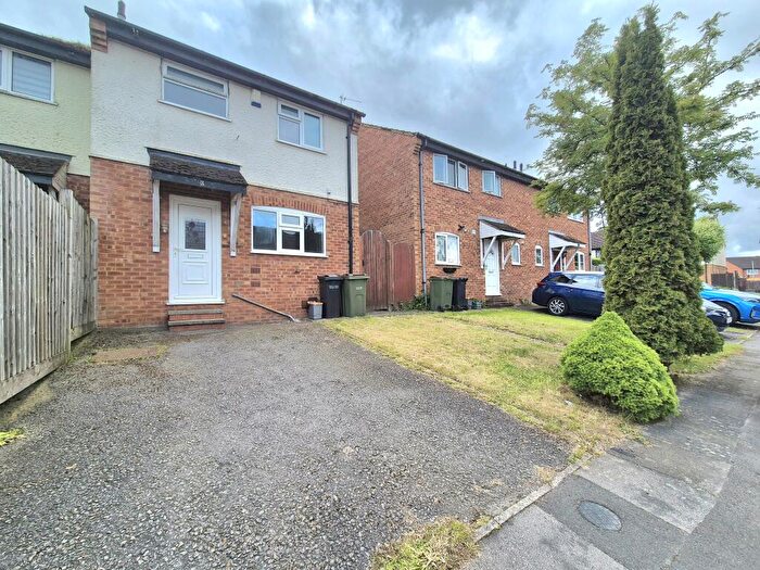 3 Bedroom Semi-Detached House To Rent In Malham Way, Oadby, LE2