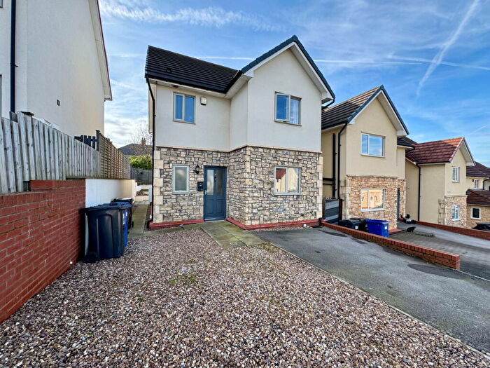 3 Bedroom Detached House For Sale In Barden Drive, Redbrook, Barnsley, S75