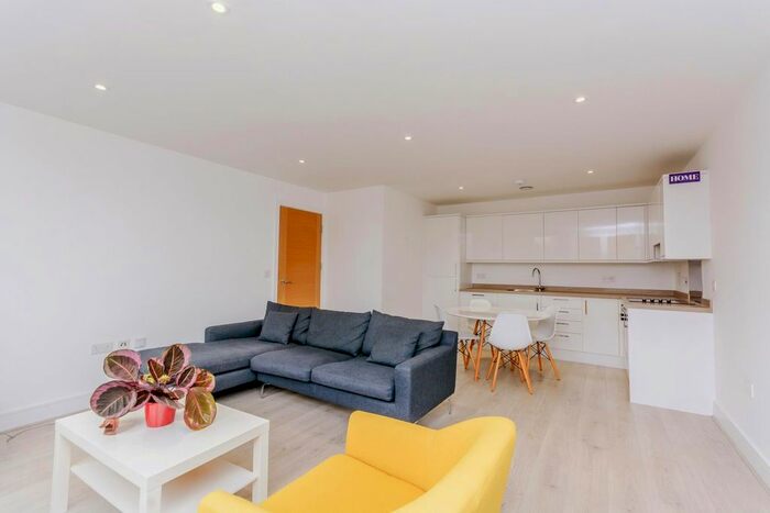 1 Bedroom Flat To Rent In Quadra House, Bessemer Road, Basingstoke, RG21