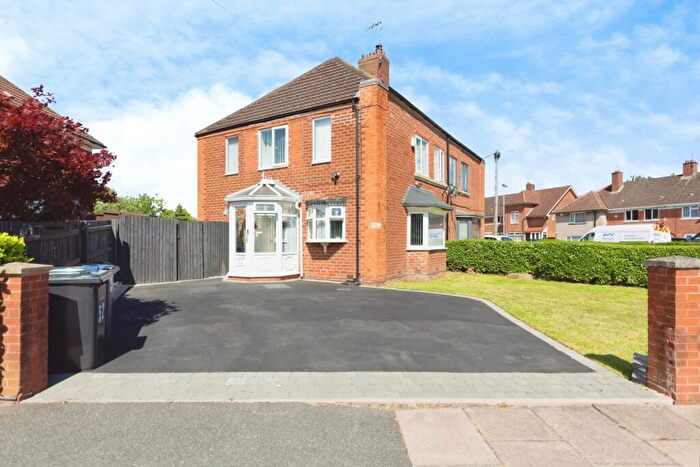 3 Bedroom Semi Detached House For Sale In Kingsthorpe Road, Birmingham, West Midlands, B14