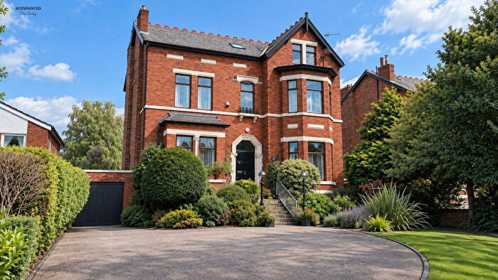 6 Bedroom Detached House For Sale In Cambridge Road, Southport, PR9