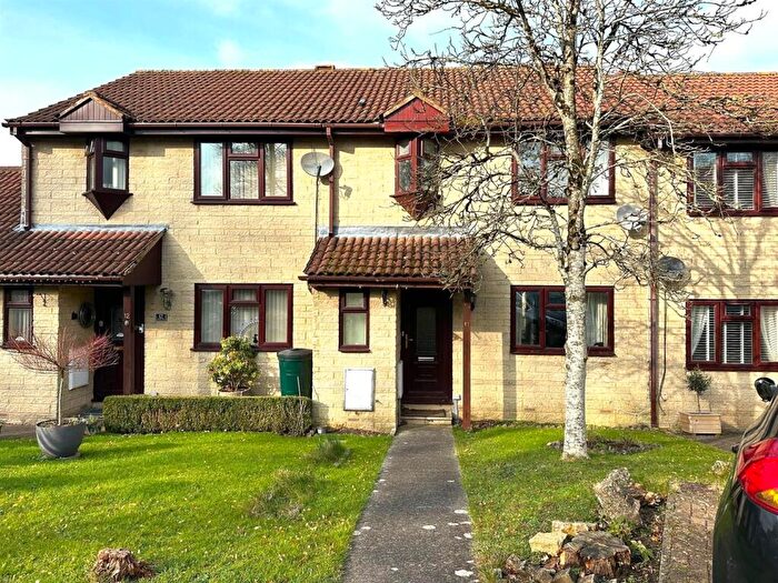 3 Bedroom Semi-Detached House For Sale In St. Marys Rise, Writhlington, Radstock, BA3