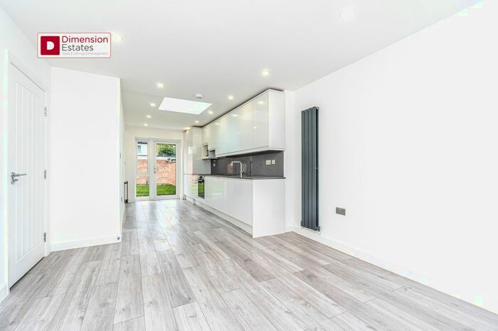 5 Bedroom Terraced House To Rent In Shortlands Close, Edmonton, London, N18