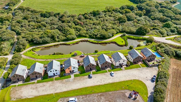 4 Bedroom Semi-Detached House For Sale In The Glades, Retallack Resort, St Columb, Cornwall, TR9