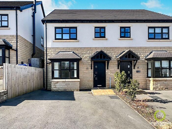 3 Bedroom Semi-Detached House For Sale In Brear Vale, Oswaldtwistle, BB5