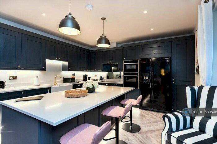 2 Bedroom Flat To Rent In Tapton Elms, Sheffield, S10